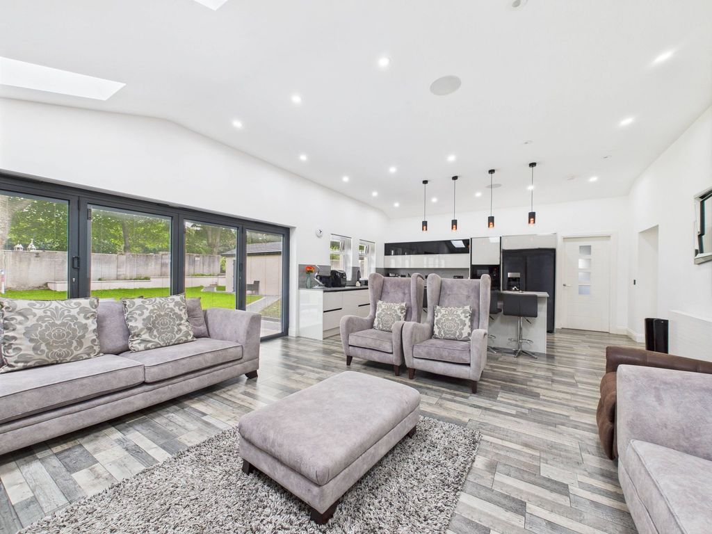 Property photo 3 of 29 Living Room