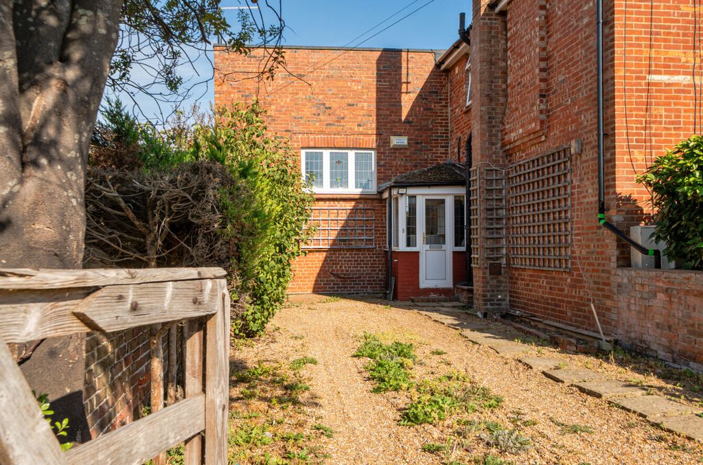 Property photo 1 of 16 4-6A79F9E85B6De-1...