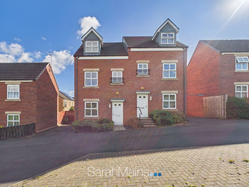 Property photo 1 of 15 External
