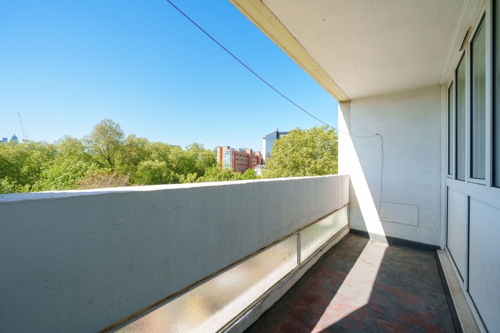 Property photo 3 of 8 Canterbury House ...