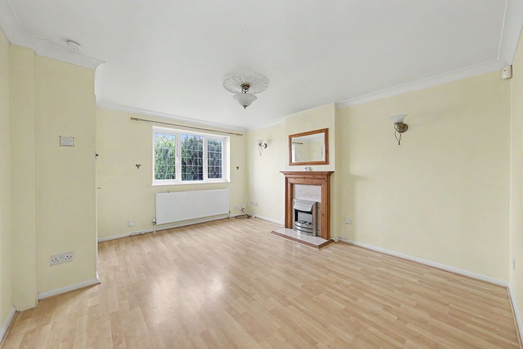 Property photo 2 of 26 Living Room