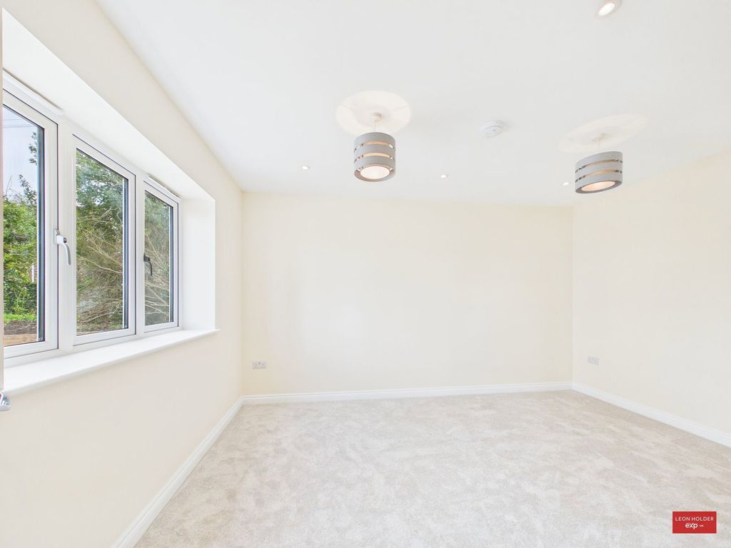 Property photo 3 of 25