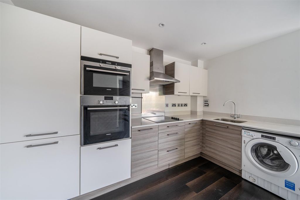 Property photo 3 of 14 1446488-13-69Dfa6B4Eb08F.Jpg