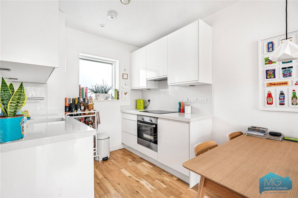 Property photo 3 of 13 Picture No. 21