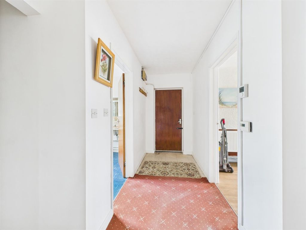 Property photo 3 of 25 Cam05474G0-Pr0017-Still009.Jpg