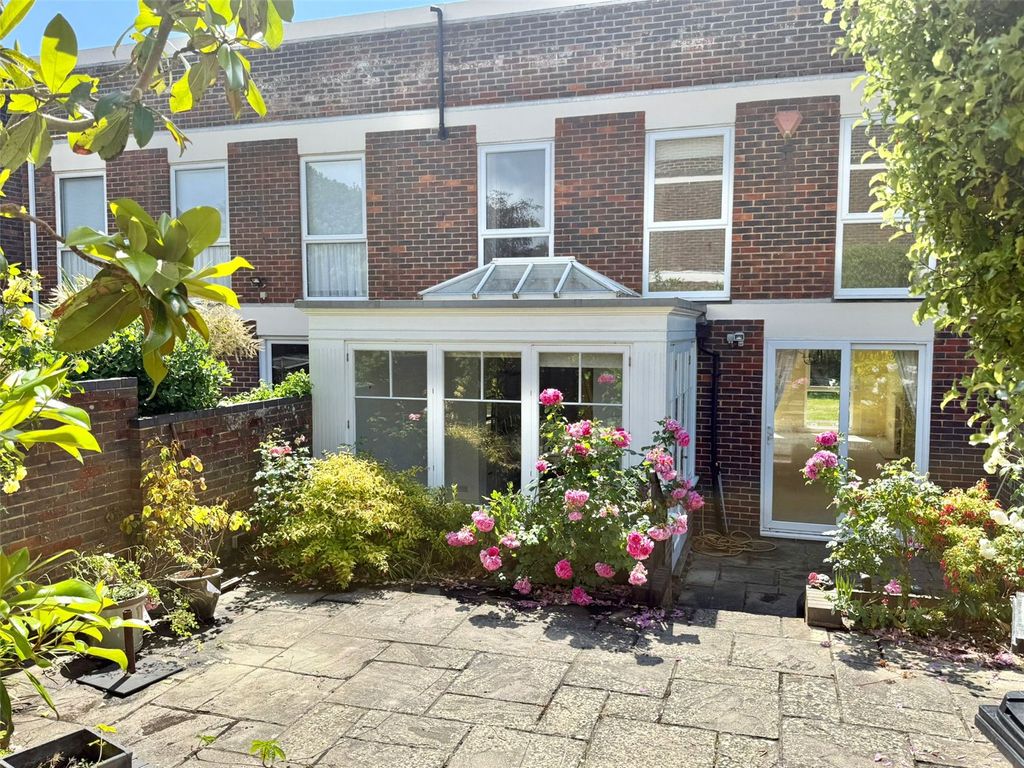 Property photo 3 of 19 Picture No. 23