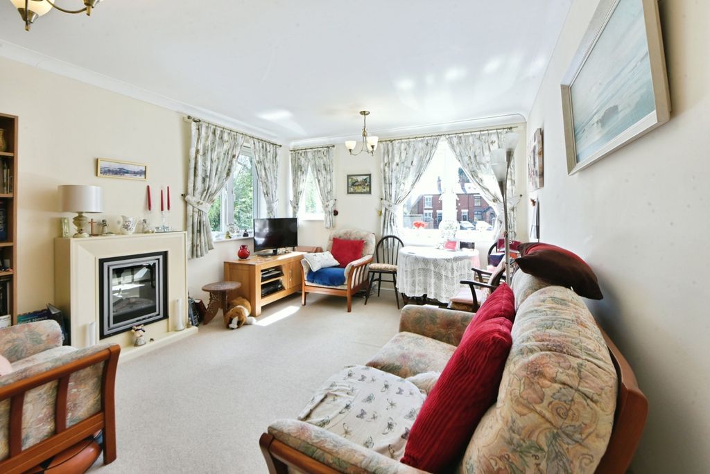 Property photo 2 of 17 Photo