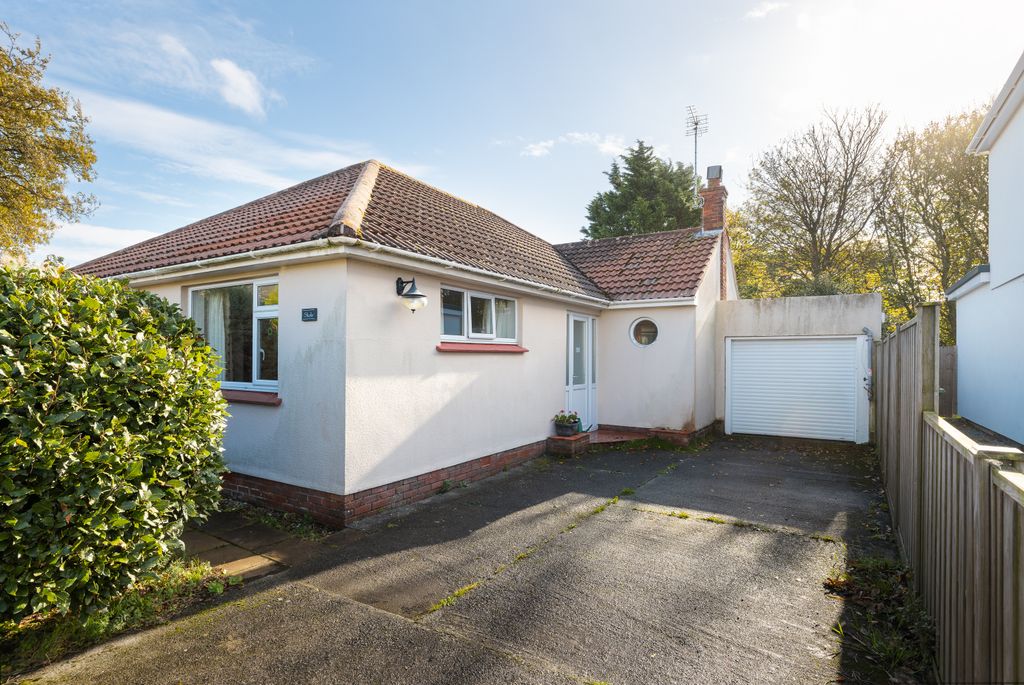 Property photo 2 of 20