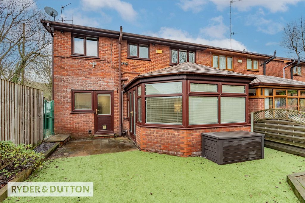 Property photo 3 of 27 Garden