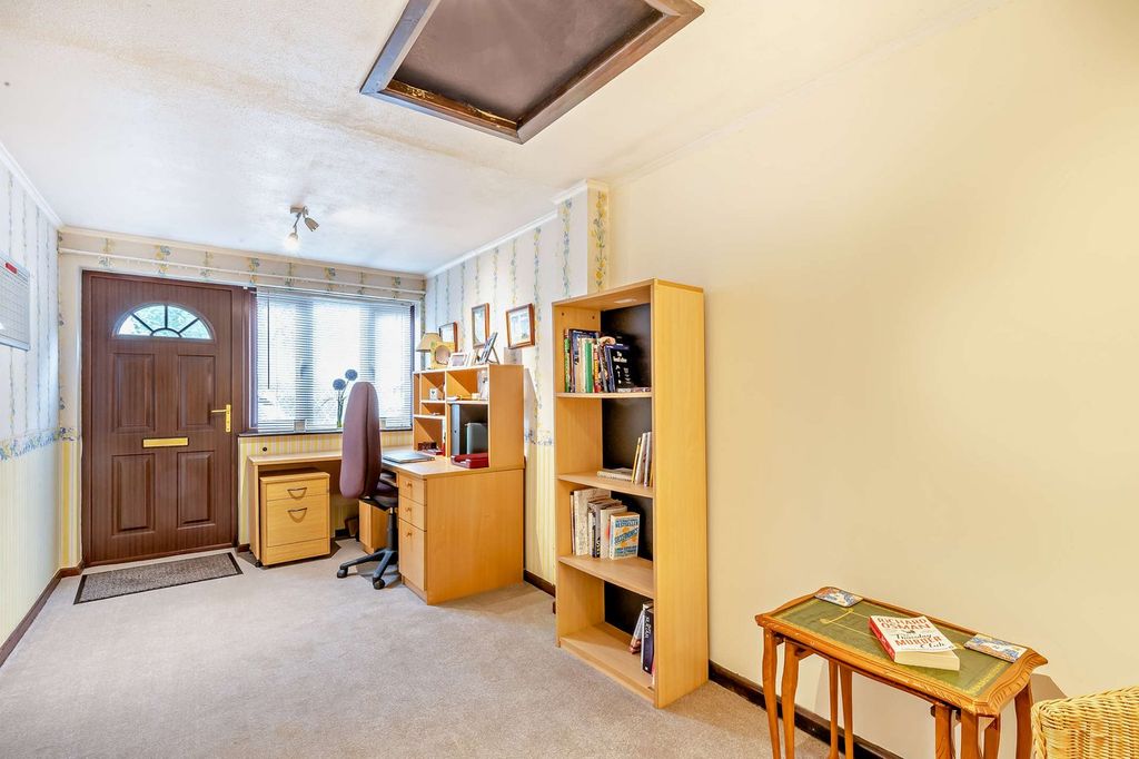 Property photo 2 of 21