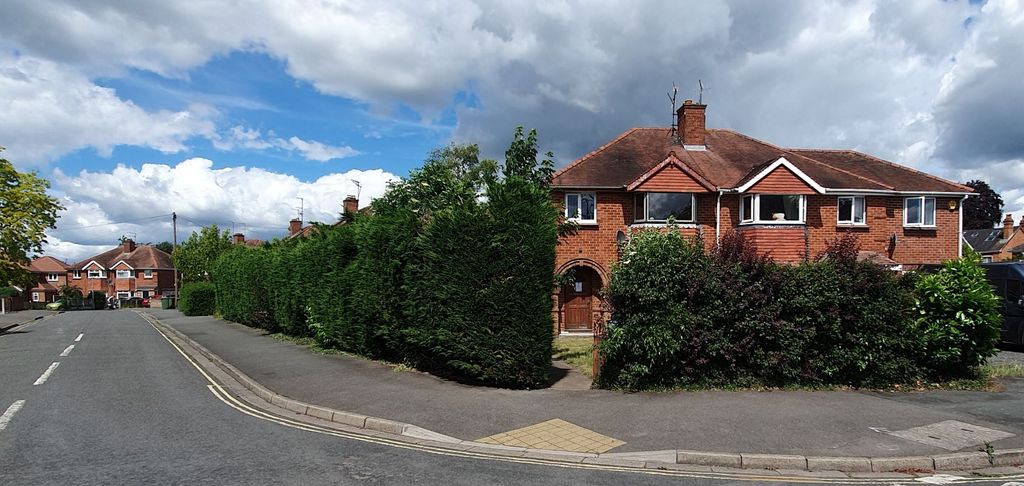 Property photo 1 of 32