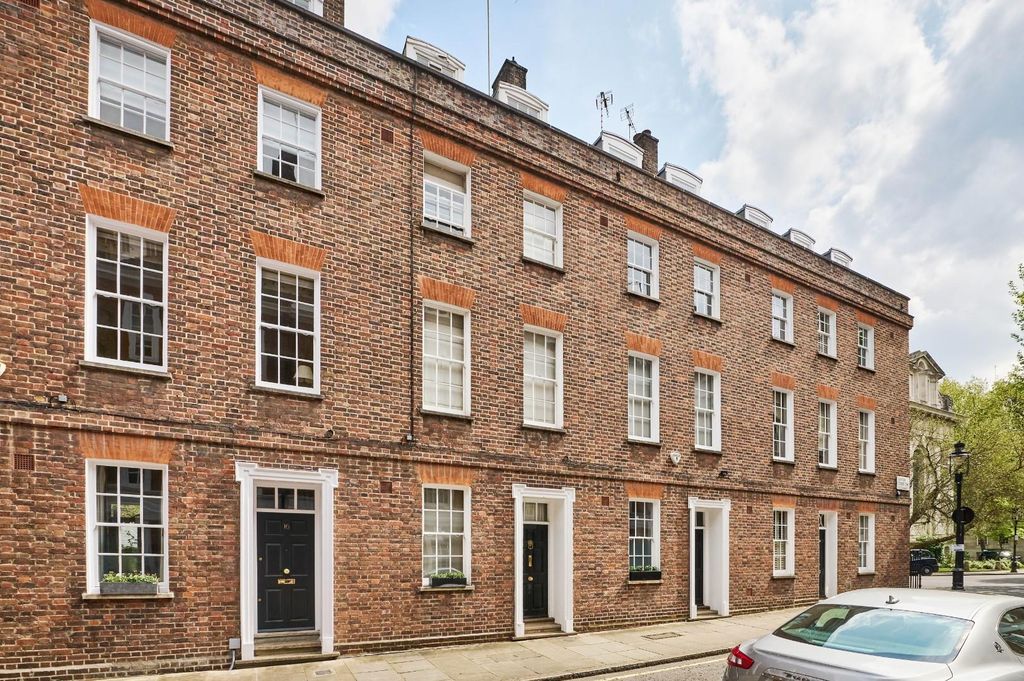 Property photo 1 of 22 Gayfere Street