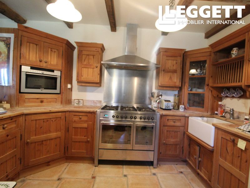 Property photo 3 of 10