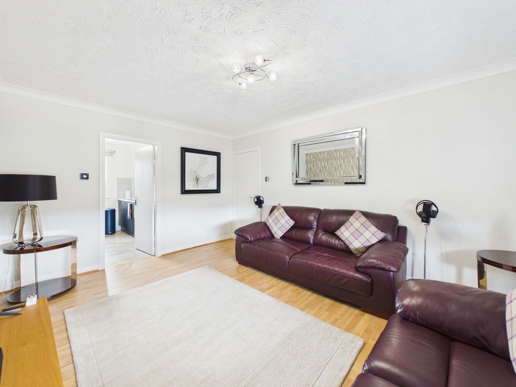 Property photo 3 of 11