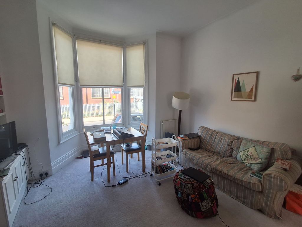 Property photo 3 of 14 Sulgrave874859420260814_112308_9296.65Hem.Jpg