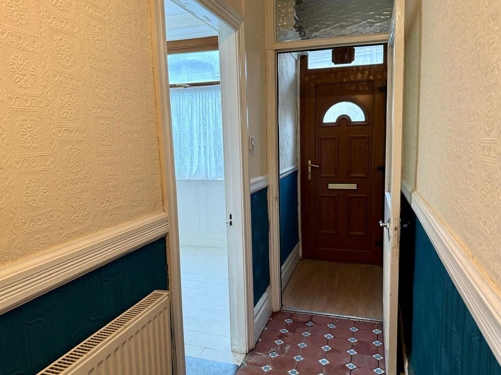 Property photo 2 of 30