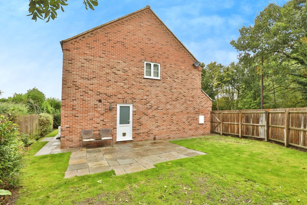 Property photo 2 of 17