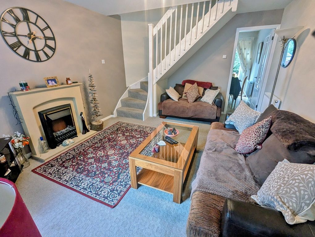 Property photo 2 of 8