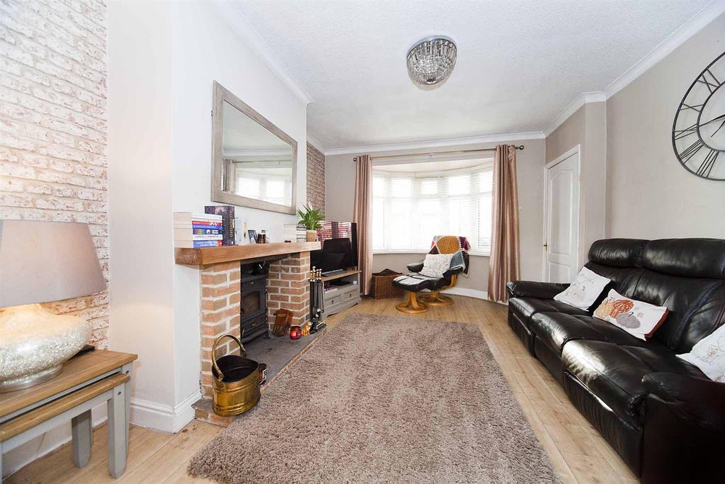 Property photo 3 of 22