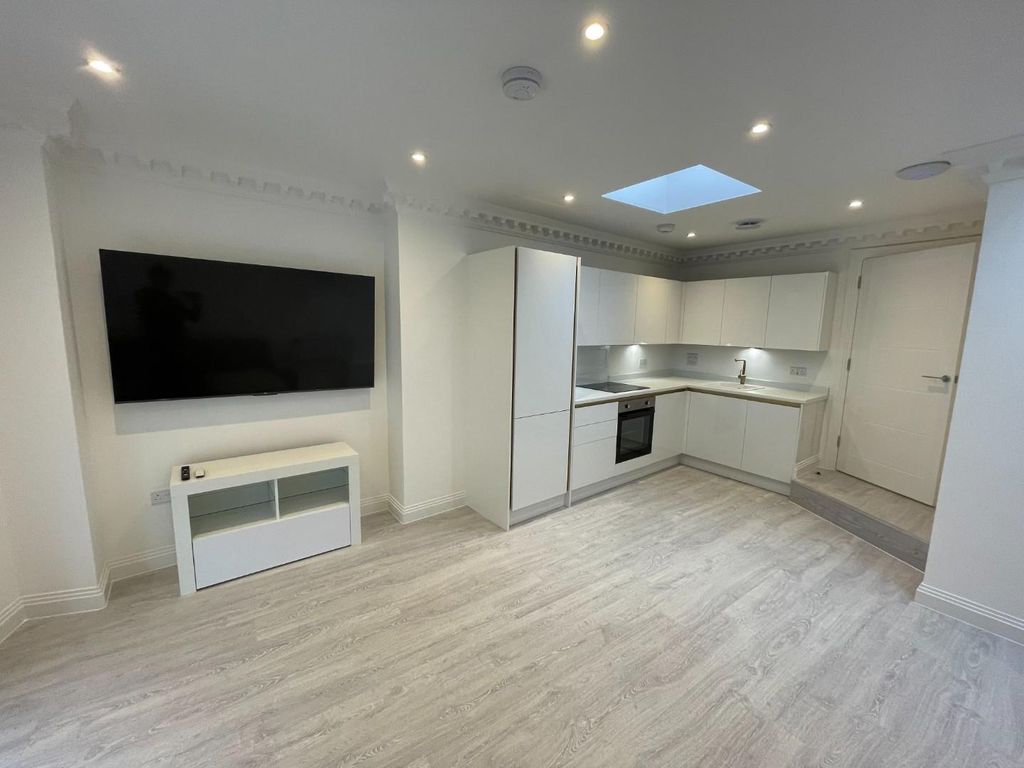 Property photo 2 of 9 2.Jpg