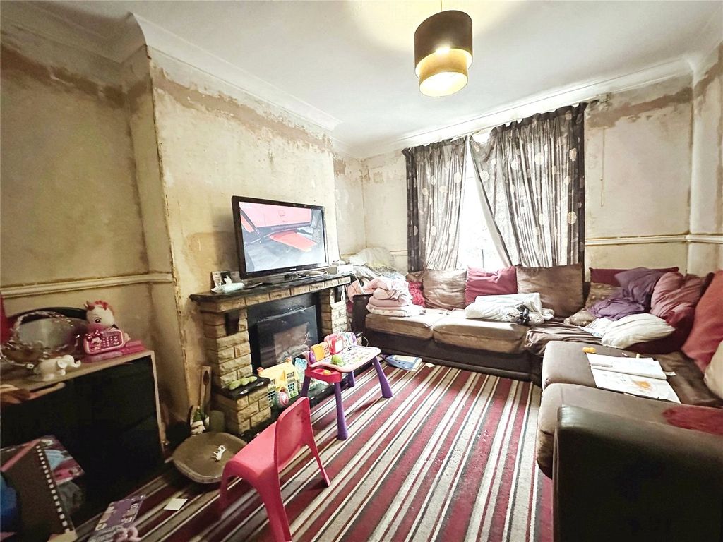 Property photo 3 of 10 Living Room