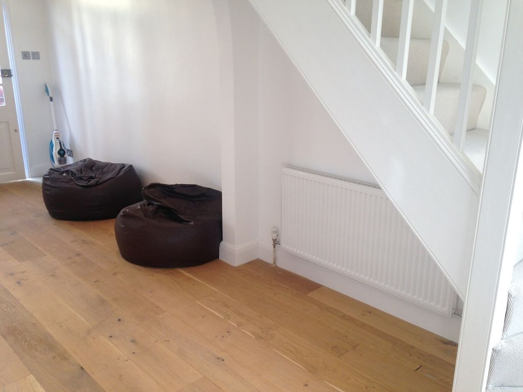 Property photo 2 of 25