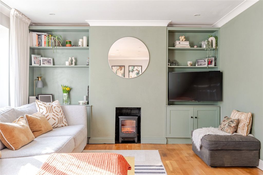 Property photo 2 of 14 Picture No. 17