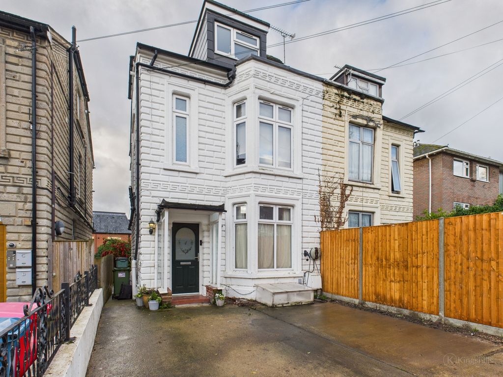 Property photo 1 of 17 Front