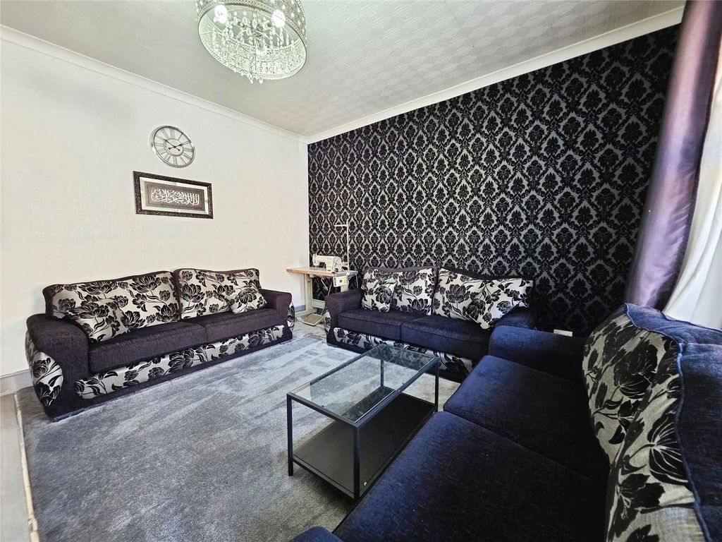 Property photo 3 of 14 Picture No. 15