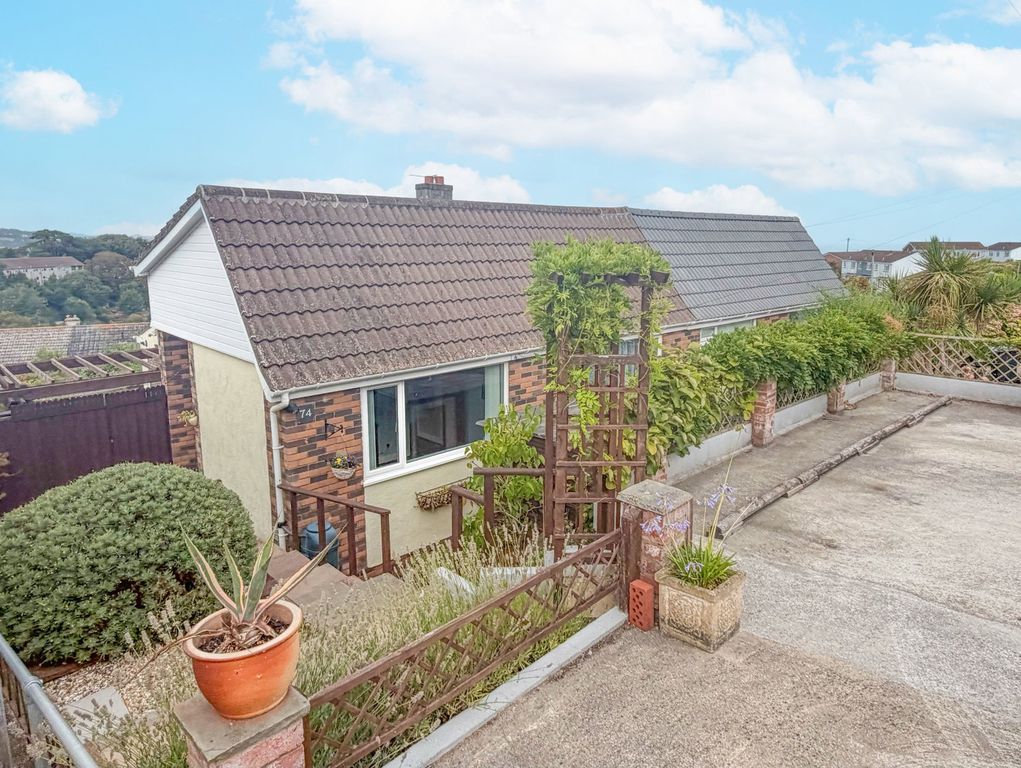 Property photo 1 of 28