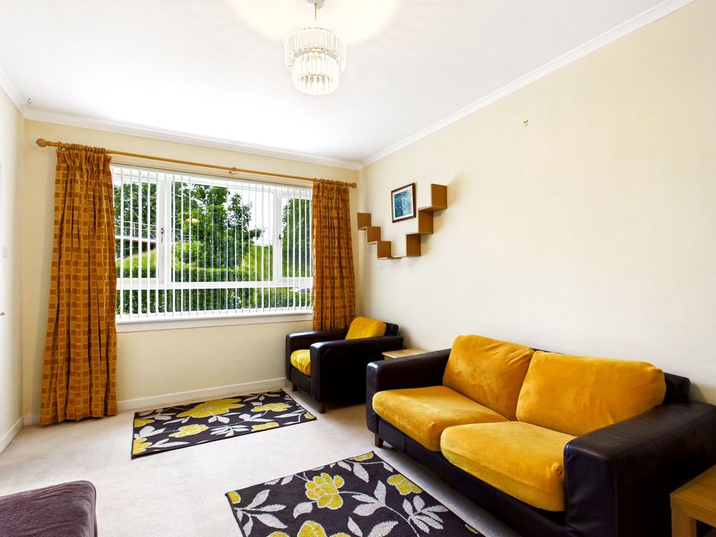 Property photo 2 of 27