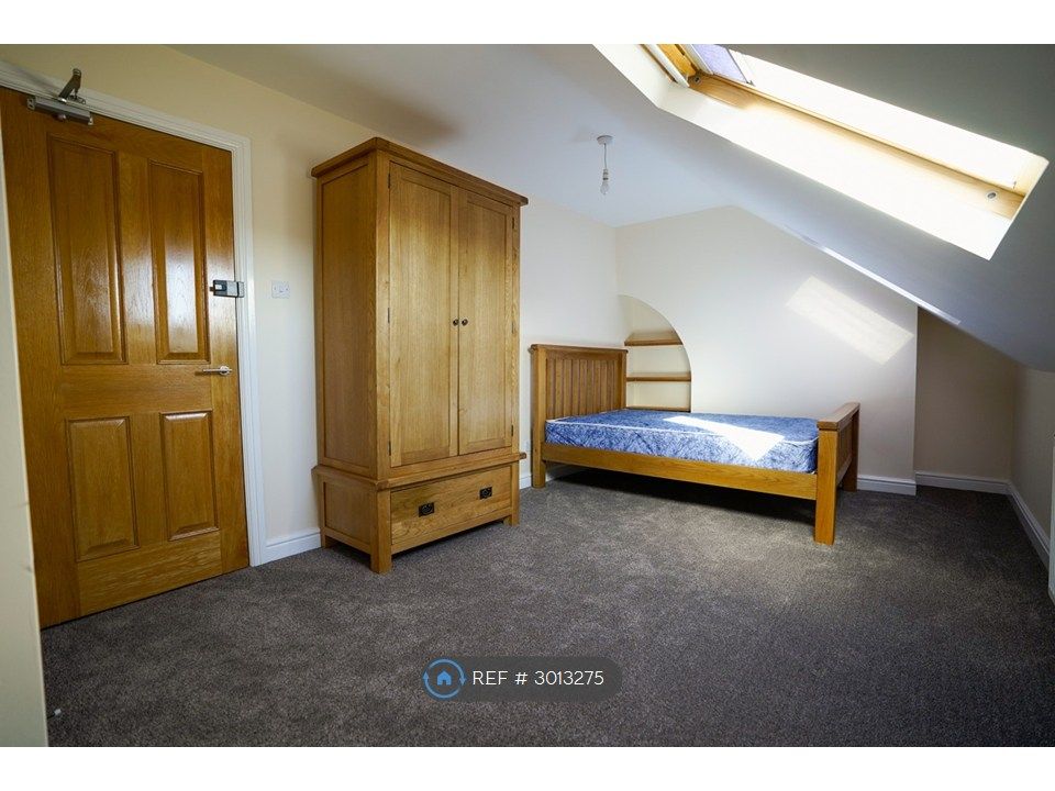 Property photo 3 of 5