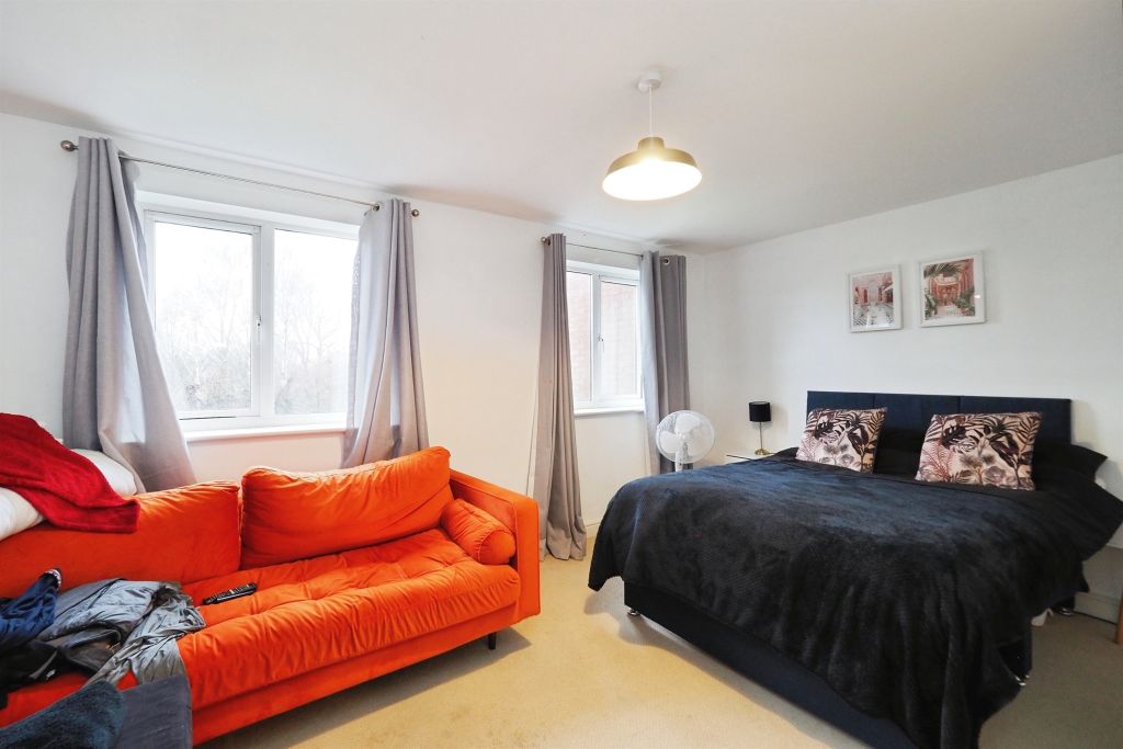 Property photo 2 of 22