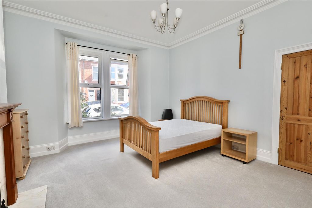 Property photo 1 of 12 Dda75491-0CC1-4Da2-9810-6C6026Ae8841_1_201_A.Jpeg