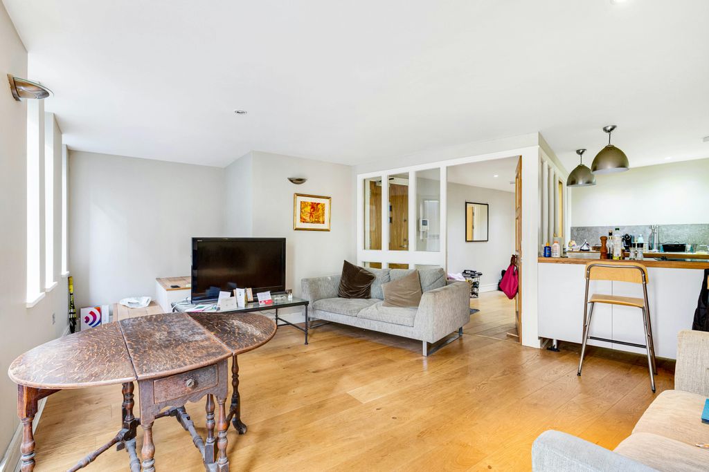 Property photo 1 of 11 Reception Room