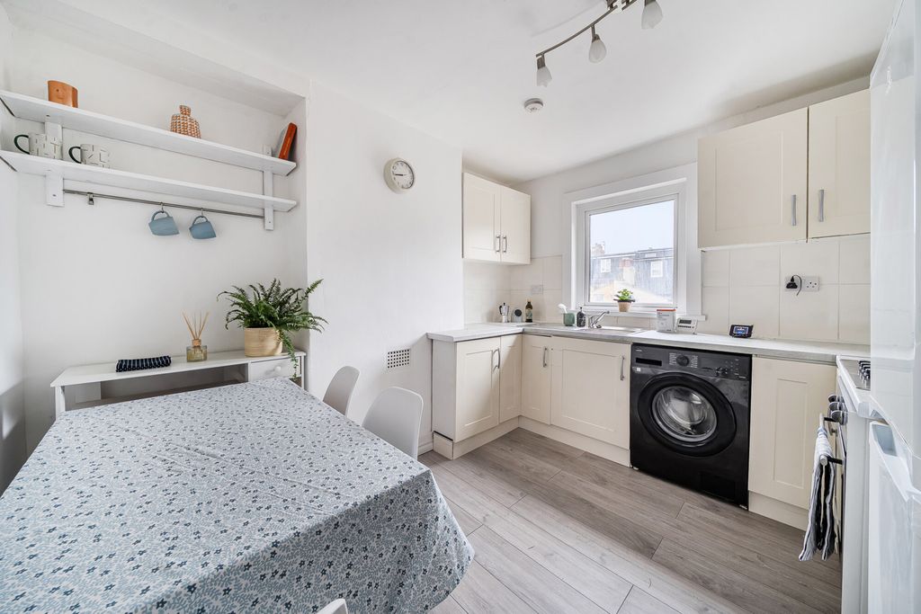 Property photo 2 of 13 1388717-3-69414E0...