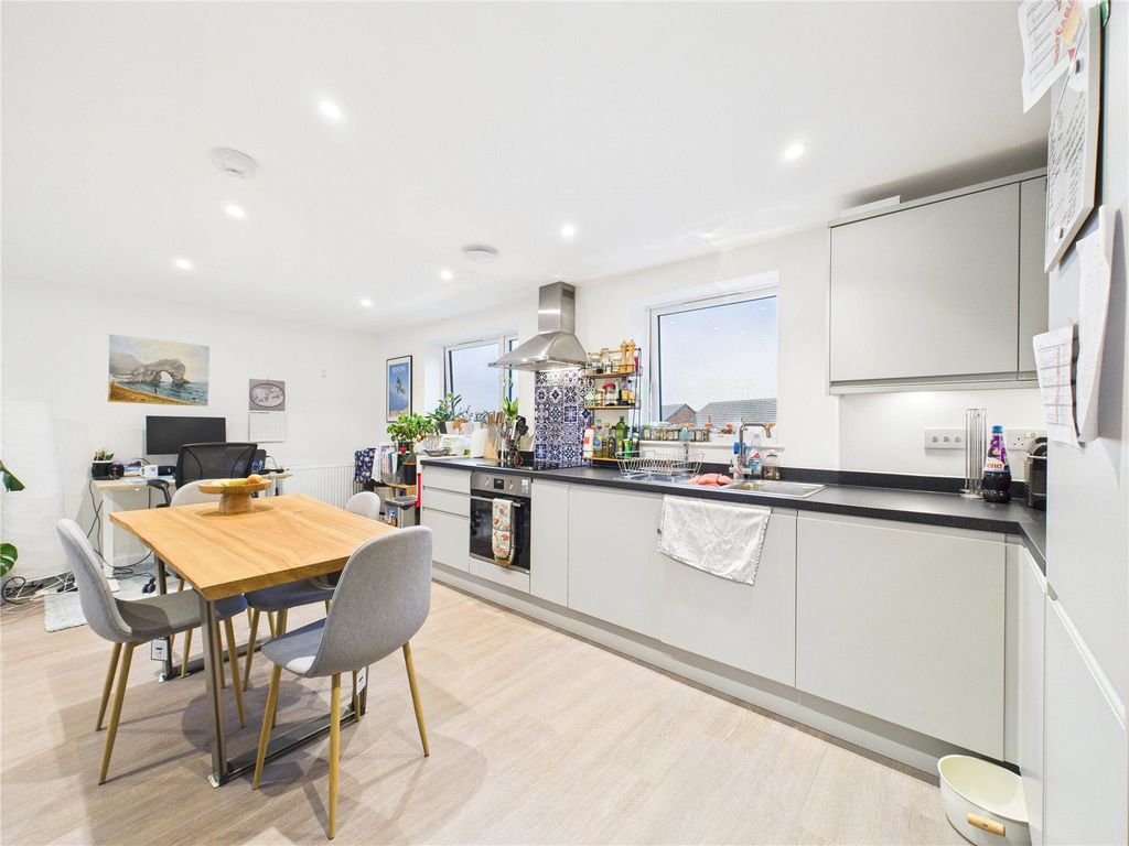 Property photo 3 of 14 Picture No. 30