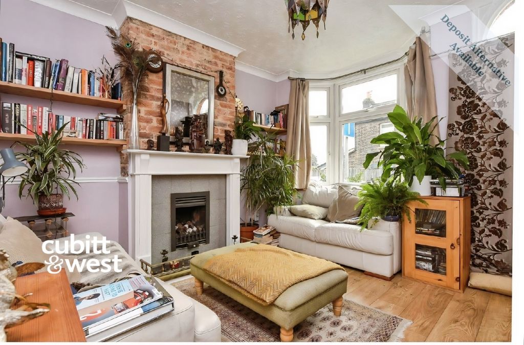 Property photo 2 of 11 Eef1E3Bc-Lounge 201