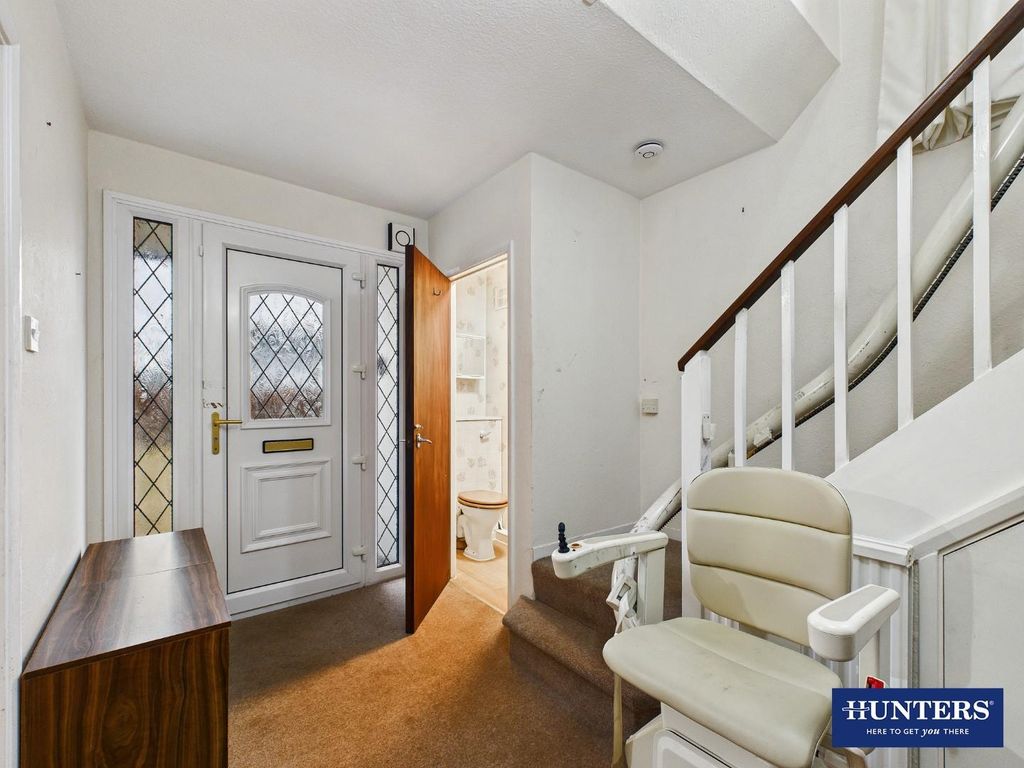 Property photo 2 of 24 Hallway