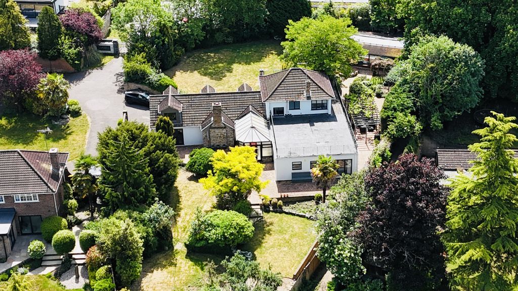 Property photo 1 of 35