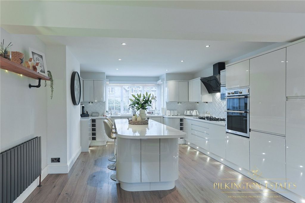 Property photo 3 of 24 4273914