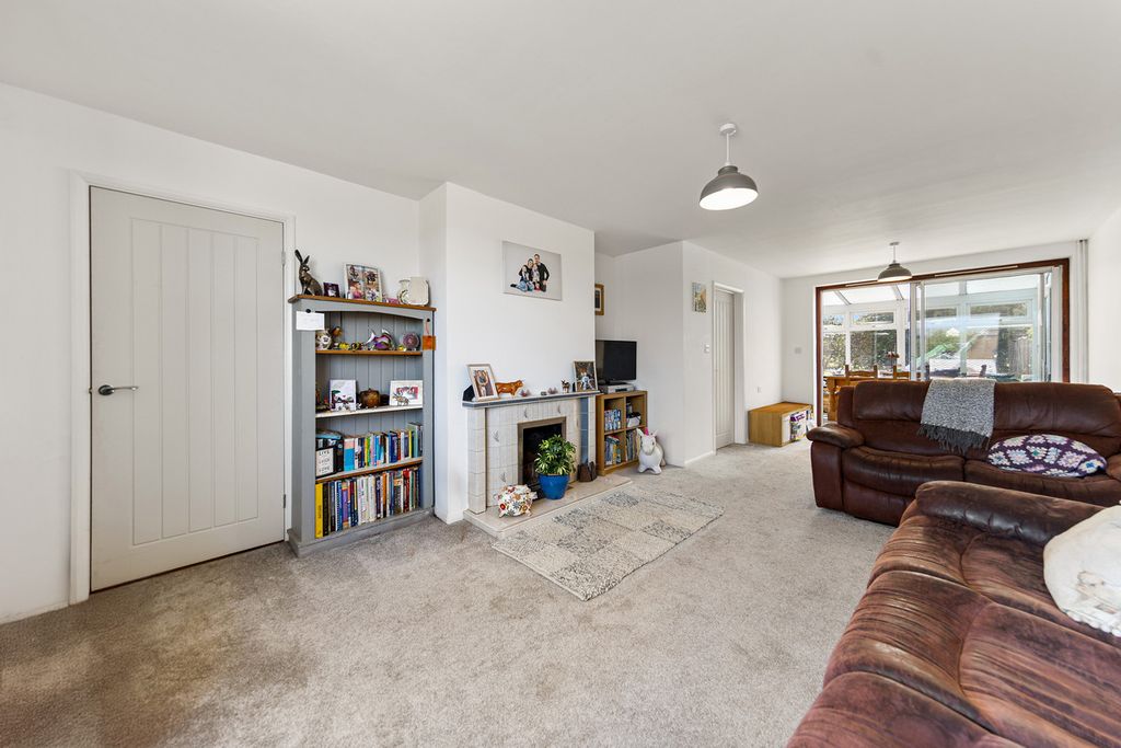 Property photo 3 of 22