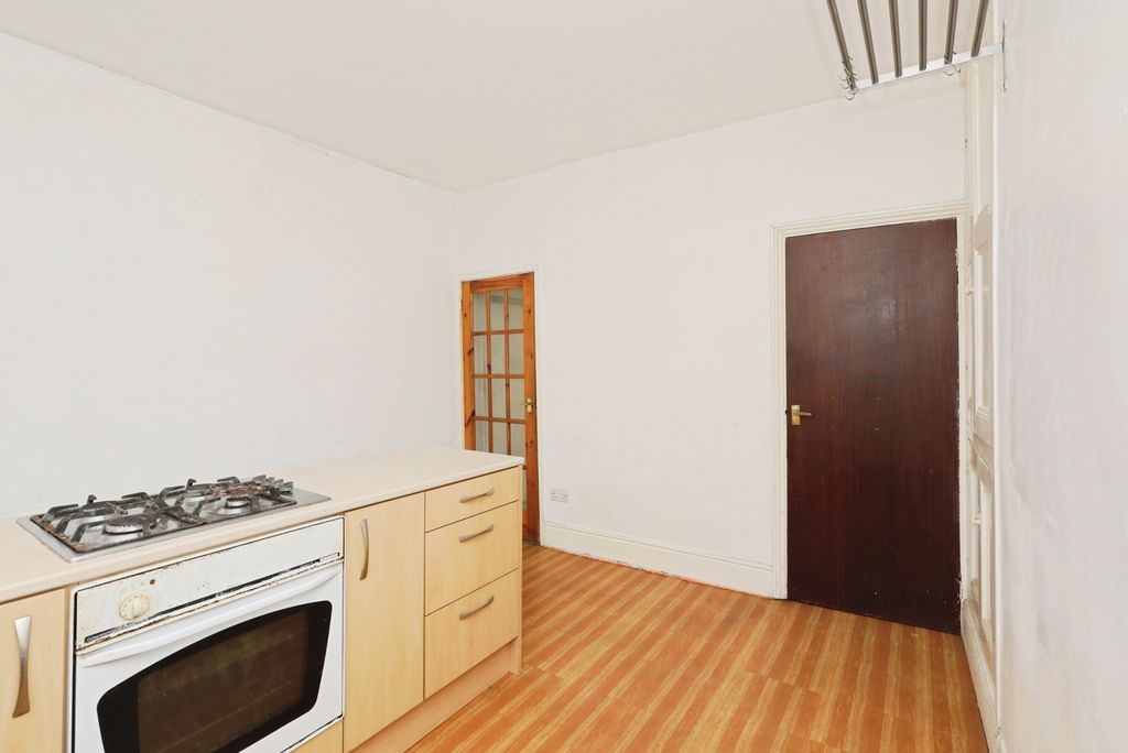 Property photo 3 of 17 Photo