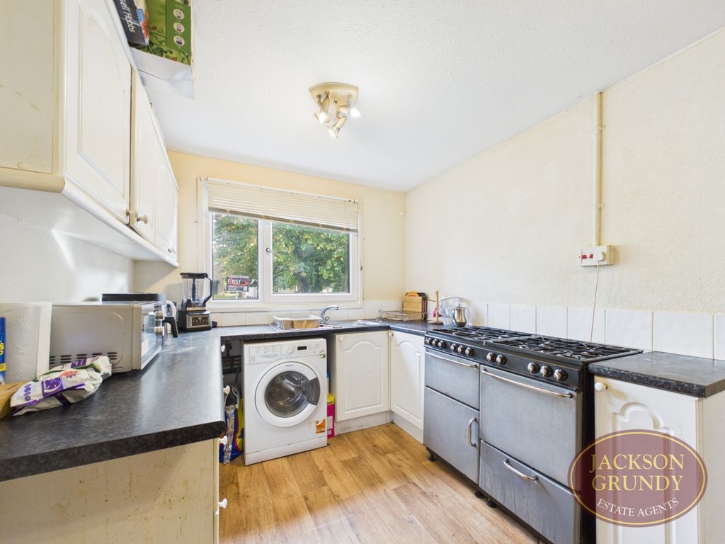 Property photo 3 of 20 Hopmeadow Court