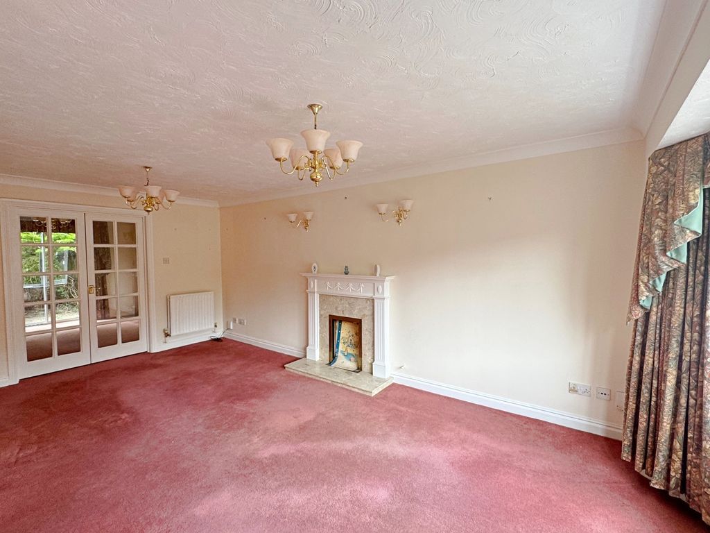 Property photo 2 of 10 Lounge