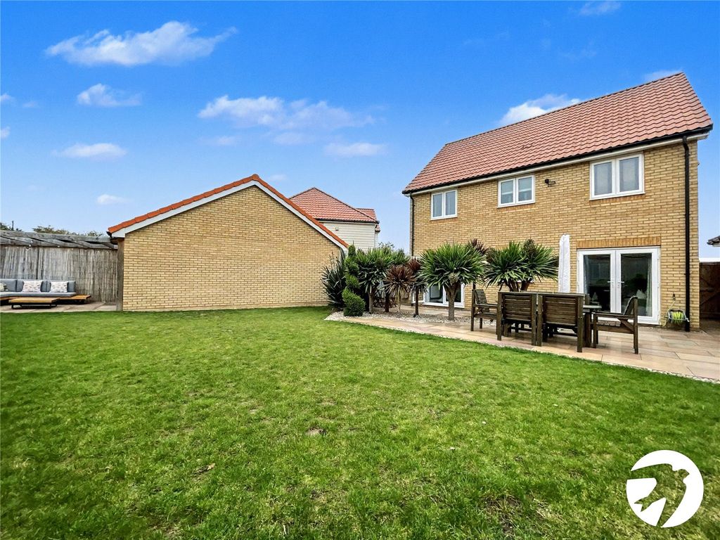 Property photo 2 of 28 Picture No. 30