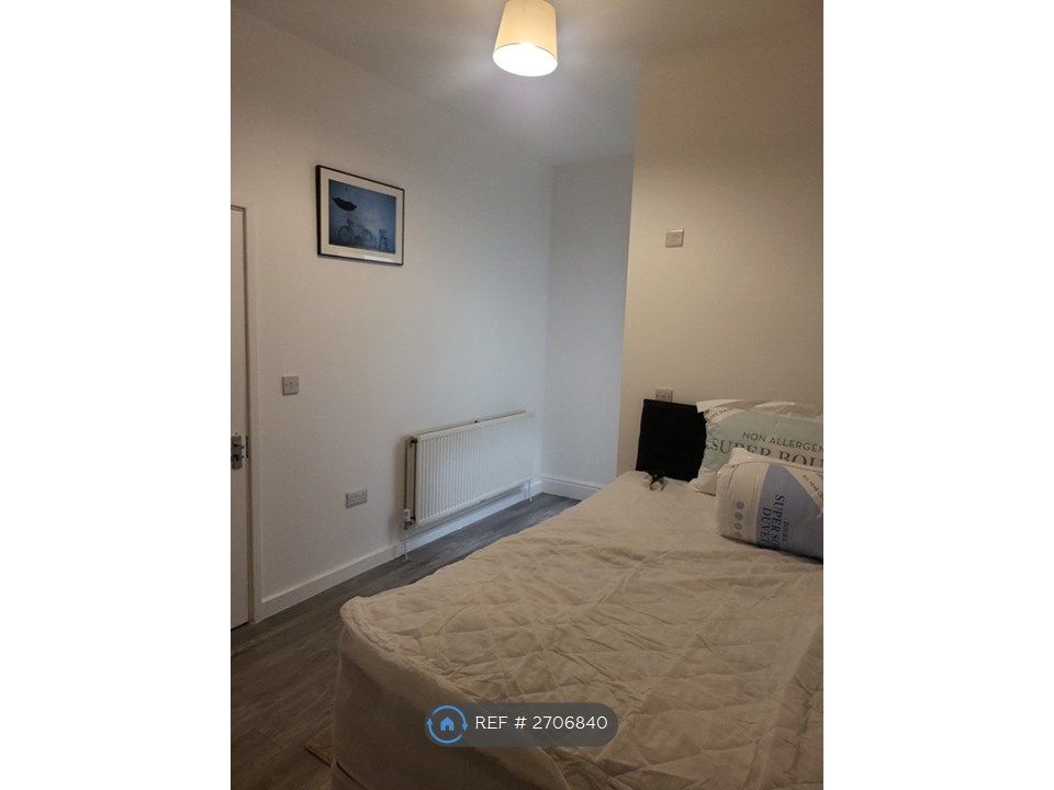 Property photo 3 of 27