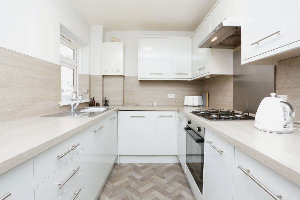 Property photo 1 of 14 Kitchen