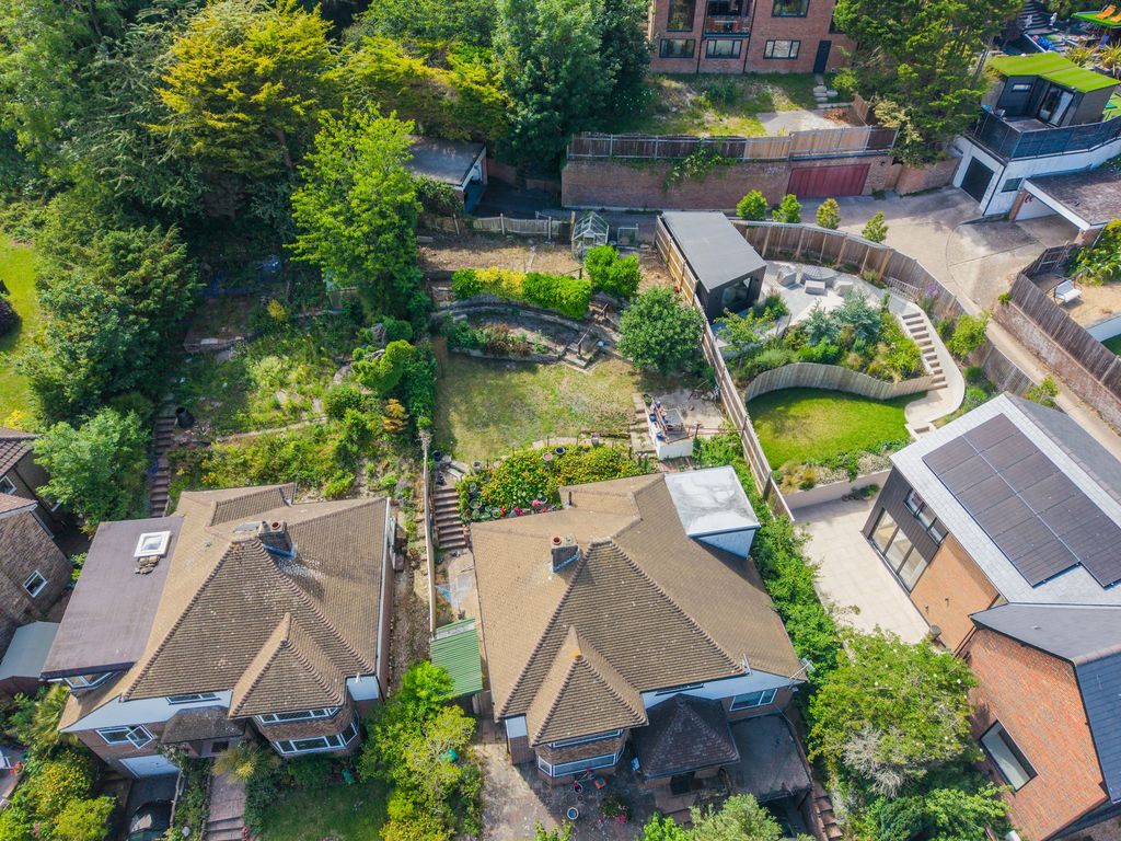 Property photo 1 of 30