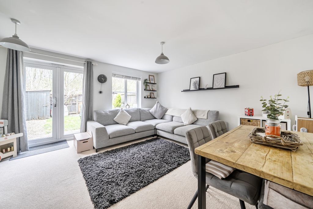 Property photo 2 of 16 14240711869Af05B415662